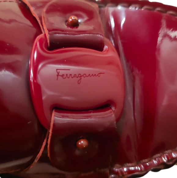SALVATORE FERRAGAMO | Burgundy Patent Leather Loafers in Size US 9.5 - Picture 6 of 9